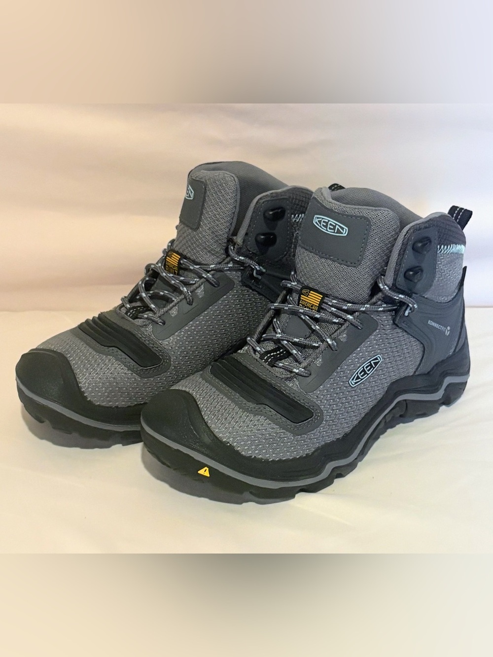 KEEN Women’s KonnectFit Waterproof Hiking Boots - nwot
